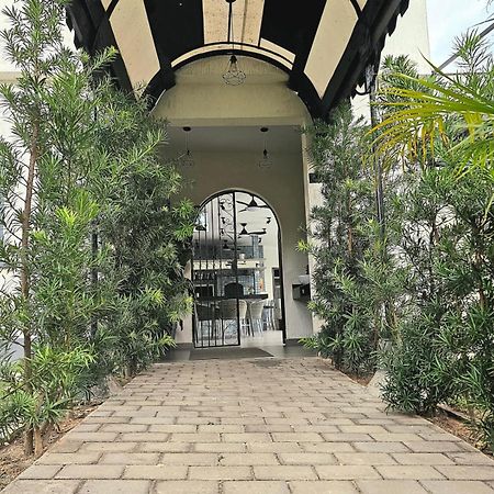 סן ברנרדינו Hotel Oasis-Dream Holidays - La Petite France מראה חיצוני תמונה