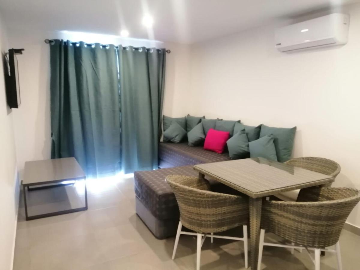 סן ברנרדינו Hotel Oasis-Dream Holidays - La Petite France מראה חיצוני תמונה
