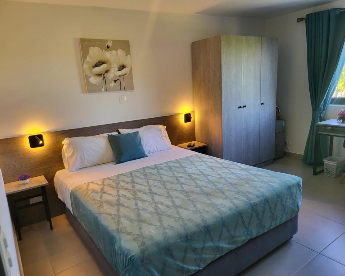 סן ברנרדינו Hotel Oasis-Dream Holidays - La Petite France מראה חיצוני תמונה