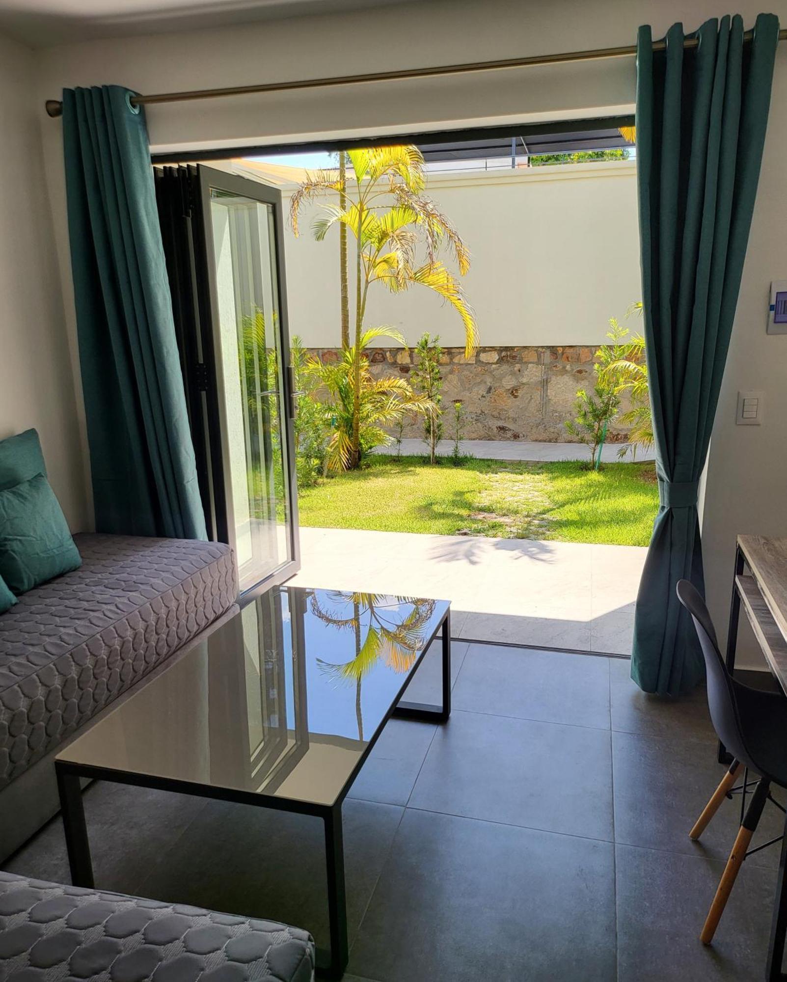 סן ברנרדינו Hotel Oasis-Dream Holidays - La Petite France מראה חיצוני תמונה